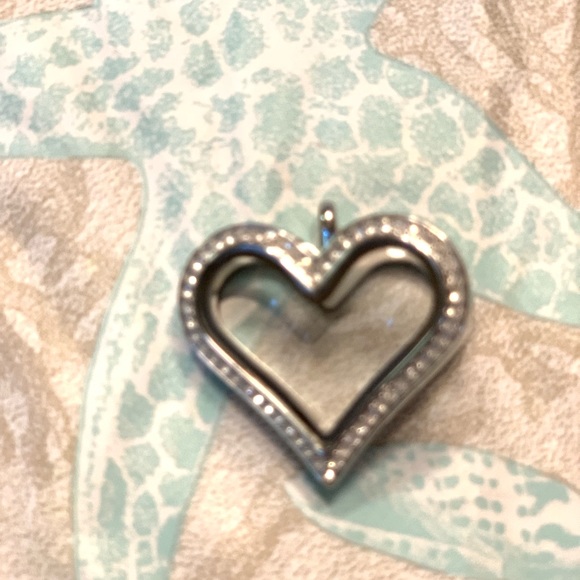 Origami Owl Heart Locket - Large - Picture 3 of 4